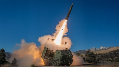 Велика Британія планує передати Україні балістичні ракети, які здатні досягати до Москви