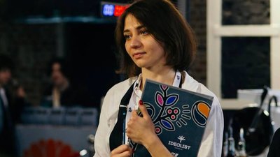 Внаслідок удару по Києву загинула кавова експертка та її дві доньки