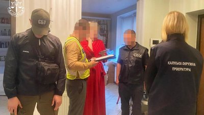 На Прикарпатті та Волині вручено 59 підозр чиновникам