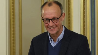 Використання заморожених активів може змусити Путіна почати переговори, - Мерц