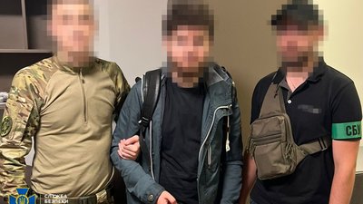 Спецслужби затримали «айтішника» столичного університету,  який встановлював камери для фіксації локацій ППО