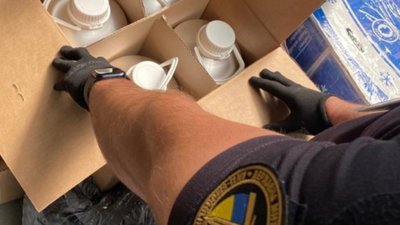 Львівські митники виявили велику партію незадекларованих парфумів на понад 800 тисяч гривень