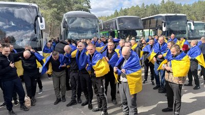 З російського полону повернулися 193 українські воїни