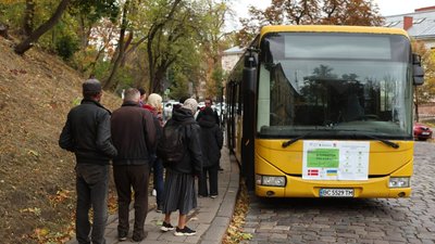 У Львові відновлює роботу «Автобус турботи» для бездомних людей