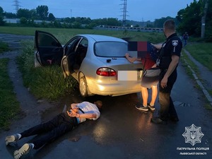 У Львові п’яний водій збив чоловіка з сином