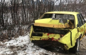 На Закарпатті старенький спорткар потрапив в ДТП дорогою на автобазар (ФОТО)