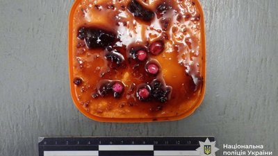 На Тернопільщині в тюрму намагались передати наркотики у варенні