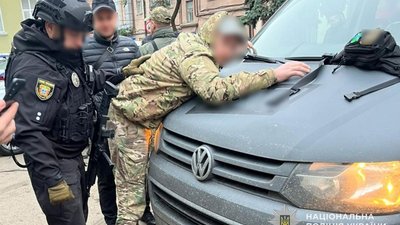 На Тернопільщині військові позбавляли людей волі та відбирали майно