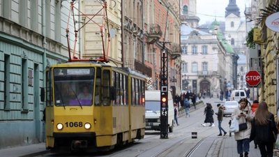 У Львові посилюють контроль за в’їздом у пішохідну зону