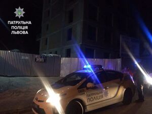 Патрульні склали постанову на забудовника за порушення тиші вночі