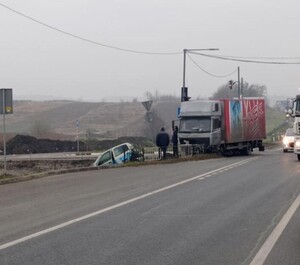 На об'їзній дорозі Львова сталася ДТП – рух ускладнено (фото)