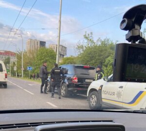 У Львові затримали агресивних фанатів гучної музики грігорія лєпса (ФОТО)