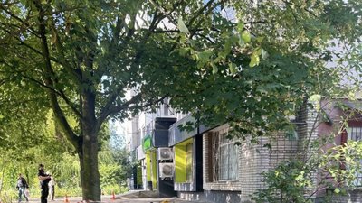 У Львові на Левандівці з багатоповерхівки випала людина (ФОТО)