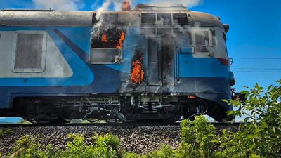 На Закарпатті горів поїзд (ФОТО)