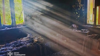 В житловому будинку на Львівщині внаслідок пожежі загинула людина (ФОТО)