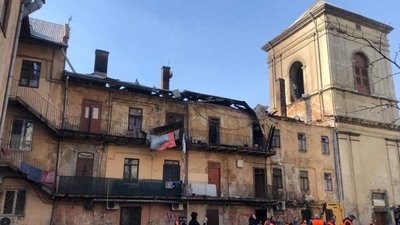 У Львові після російського удару житловий будинок визнали непридатним для життя