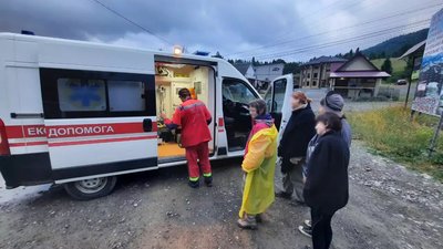 У Карпатах отруїлася туристична група до якої входили дівчата і хлопці з Львівщини, Волині та Київщини (ФОТО)