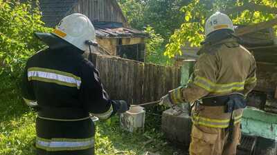 На Вінниччині двоє людей впали у криницю, одна - загинула