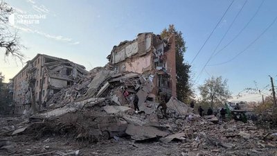 РФ влаштувала масовану атаку по Україні: є загиблі, зруйновано житлові будинки (ФОТО)