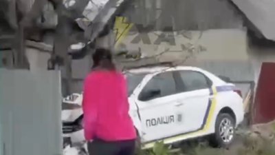 На Львівщині у ДТП потрапив автомобіль поліції (ВІДЕО)