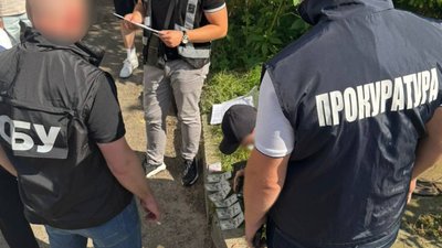 Затримано львів'янина, який за хабар обіцяв «допомогти» зі вступом до університету