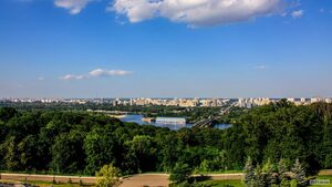 У столичному Парку Слави знайшли урну з прахом дитини