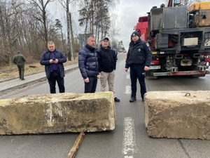 До уваги мешканців Львівщини, які встановлюють блокпости і бетонні загородження!