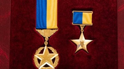 Президент присвоїв звання Герой України пʼятьом військовим