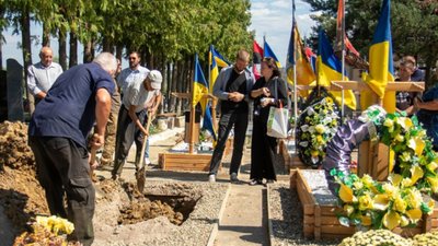 На Львівщині допоховали останки загиблого воїна Андрія Доброновського