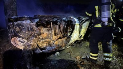 Біля Львова згорів автомобіль