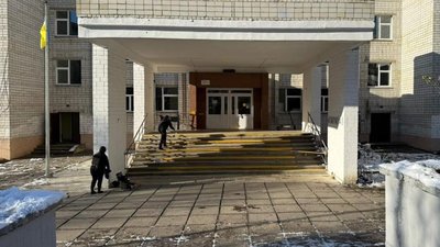 У мерії Львова прокоментували стрілянину між батьками біля школи