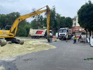 У Львові на Винниченка провалився аварійний колектор (фото)