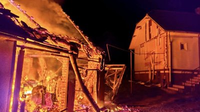 На Львівщині горіла будівля