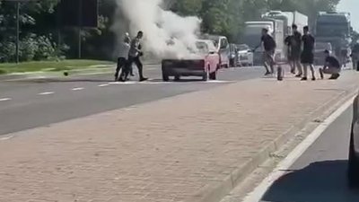 У Львові загорілося авто (ВІДЕО)